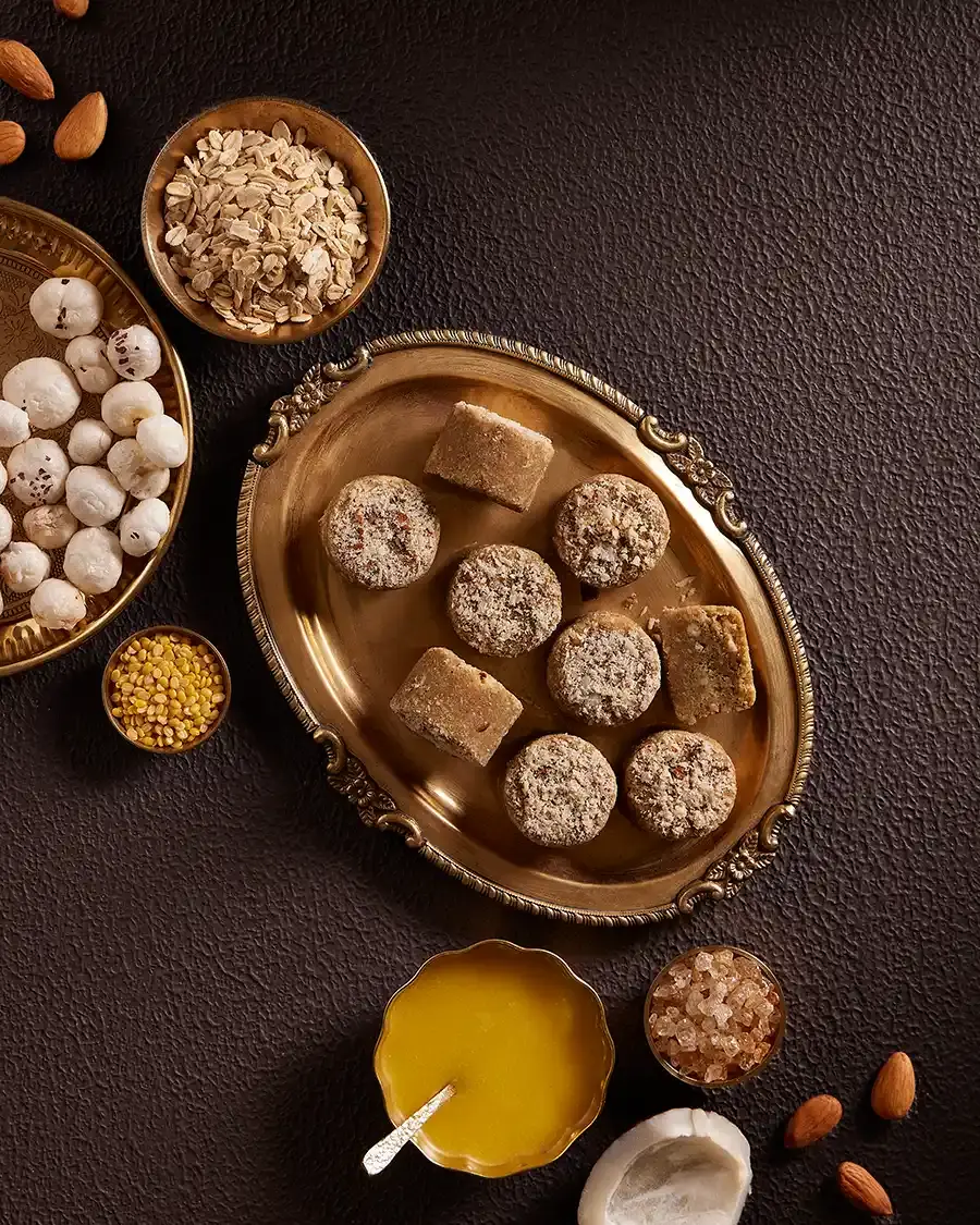 Oats and Makhana Laddu