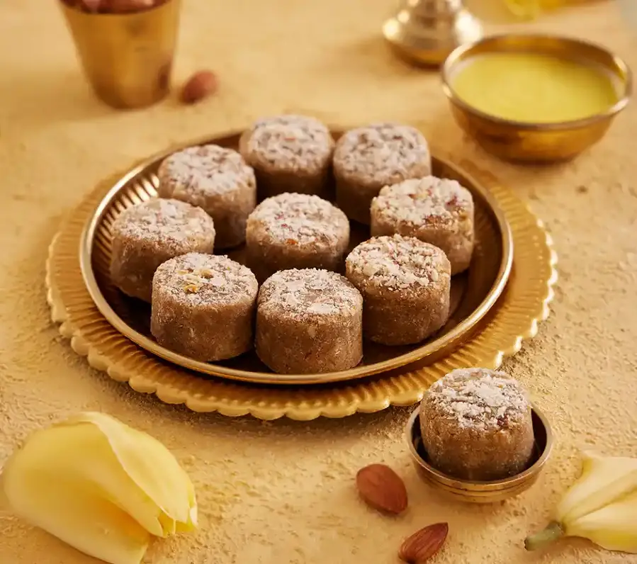 Oats and Makhana Laddu